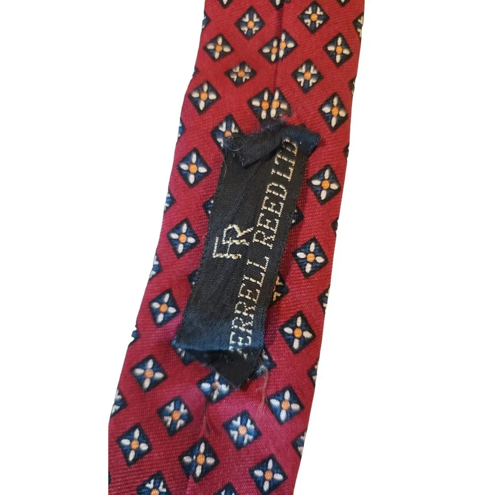 Ferrell Reed Schupp‎ & Snyder Geometric Hand Sewn Silk Mens Necktie Red England
